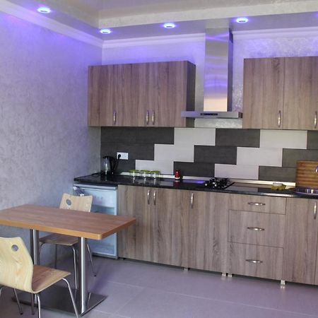 Oldbatumi Apartment Eksteriør billede