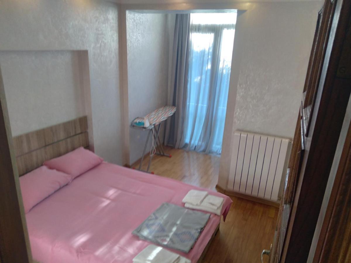 Oldbatumi Apartment Eksteriør billede