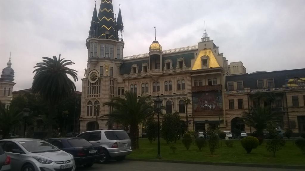 Oldbatumi Apartment Eksteriør billede